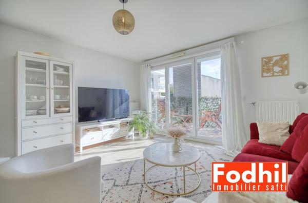 Appartement 4 pièces de 84 m² avec Balcon et un Parking en sous-sol.