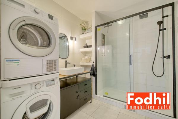 Appartement 4 pièces de 84 m² avec Balcon et un Parking en sous-sol.