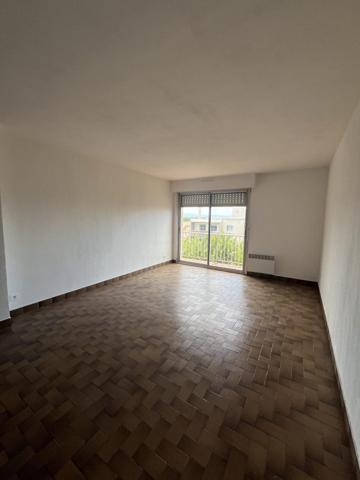 Appartement T2 de 53m² avec balcon et place de parking