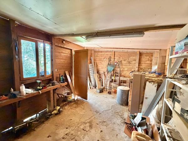 Villa rénovée avec Sous-sol et Grand terrain