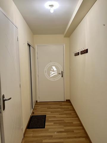 LE BONO, MOCQUARD Immobilier vous présente cet appartement idéalement situé le village !