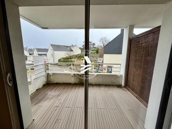 LE BONO, MOCQUARD Immobilier vous présente cet appartement idéalement situé le village !