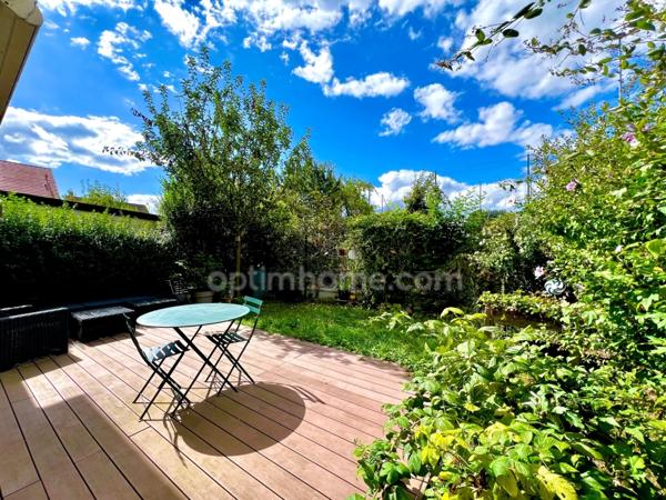 Maison à vendre 5 pièces, 4 Chambres, 2 Salles de bain, jardin, terrasse, garage.