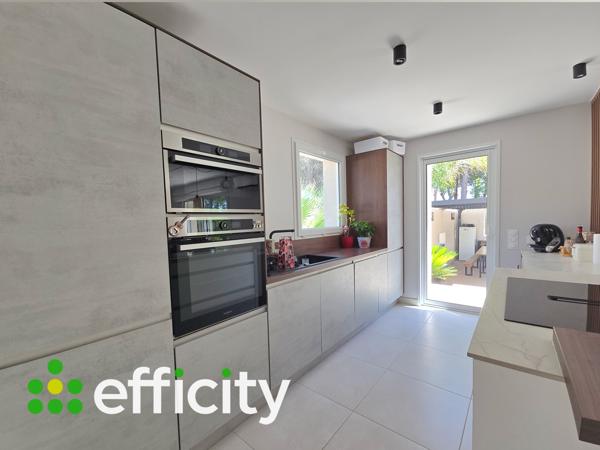 Maison
         5 pièces
        - 122 m² Exclusivité 598 000 € *