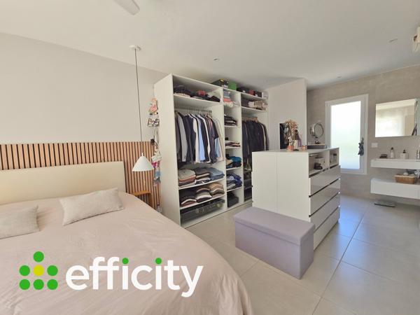 Maison
         5 pièces
        - 122 m² Exclusivité 598 000 € *