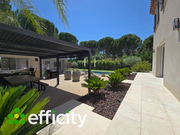 Maison
         5 pièces
        - 122 m² Exclusivité 598 000 € *