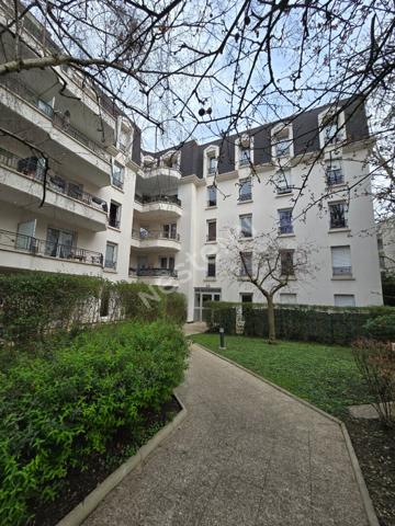 Appartement Rosny Sous Bois 4 pièce(s) 80.14 m2 CENTRE VILLE METRO