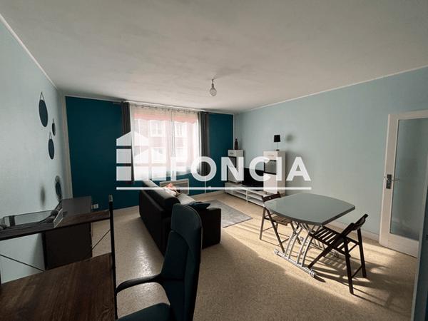 Location Studio meublé 35.26 m² - 21 RUE DES JACOBINS Beauvais 60000