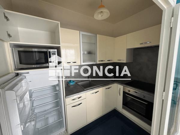 Location Studio meublé 35.26 m² - 21 RUE DES JACOBINS Beauvais 60000