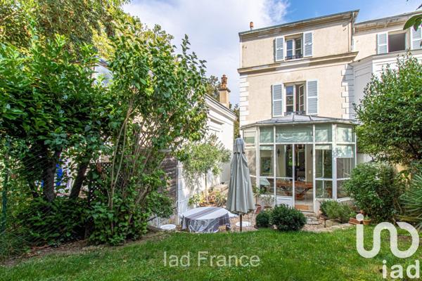 Maison 6 pièces de 144 m² à Marly-le-Roi (78160)
