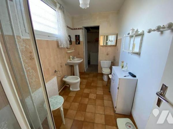 A VENDRE, Gironde, proche Bordeaux, BRUGES quartier Le Tasta, secteur calme à proximité immédia...