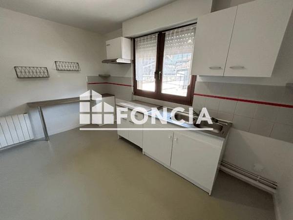 Location Appartement 5 pièces 105 m² - Square Alfred PONCET Vizille 38320