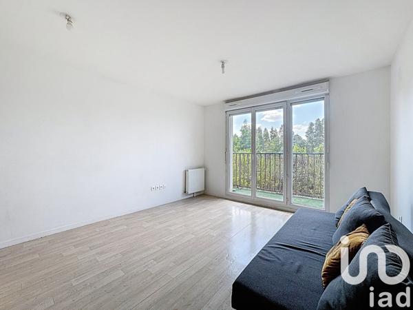 Appartement 1 pièce de 26 m² à Corbeil-Essonnes (91100)