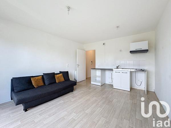 Appartement 1 pièce de 26 m² à Corbeil-Essonnes (91100)