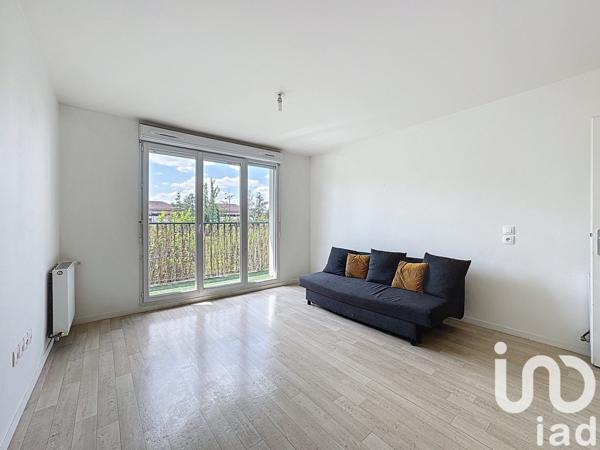Appartement 1 pièce de 26 m² à Corbeil-Essonnes (91100)