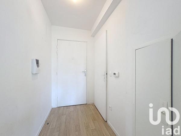 Appartement 1 pièce de 26 m² à Corbeil-Essonnes (91100)