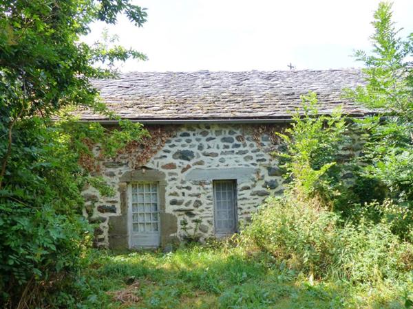 Remarquable Maison en pierre à Saint-Julien-Chapteuil