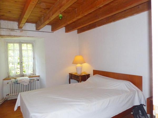 Remarquable Maison en pierre à Saint-Julien-Chapteuil