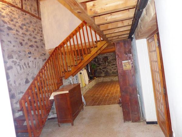 Remarquable Maison en pierre à Saint-Julien-Chapteuil