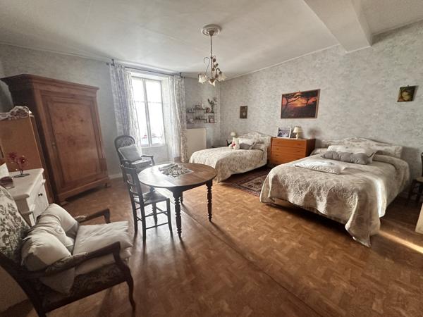 Maison  3 pièce(s)  2 chambre(s)  87 m²