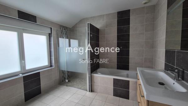 Maison à BOUGUENAIS, 44340 - 3 pièces 82m²