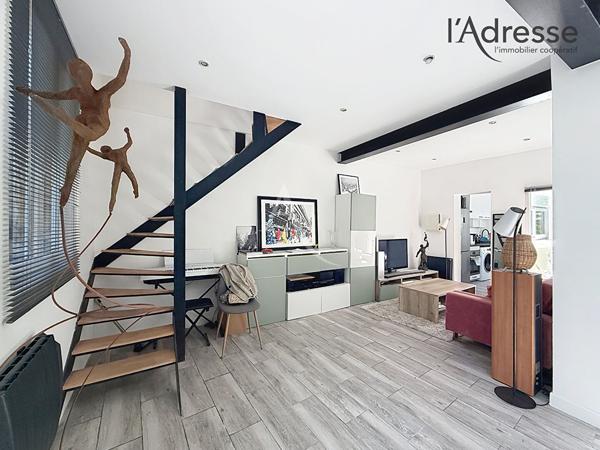 RARE ! Ensemble immobilier d'environ 160 m² au sol composé de deux maisons - Aux portes de Paris - Garage et Cave