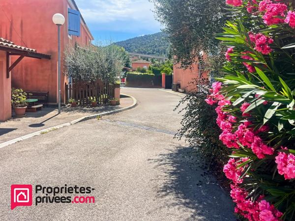 Maison T4 avec jardin privatif, garage et parking