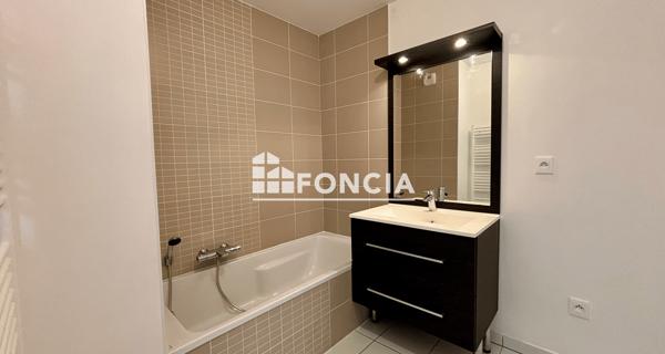 Location Appartement 3 pièces 64.86 m² - Lyon 69008
