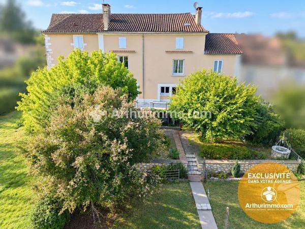 Vente                                                      Maison
                        
                     5 pièces                      203 m2                     à Neuvic