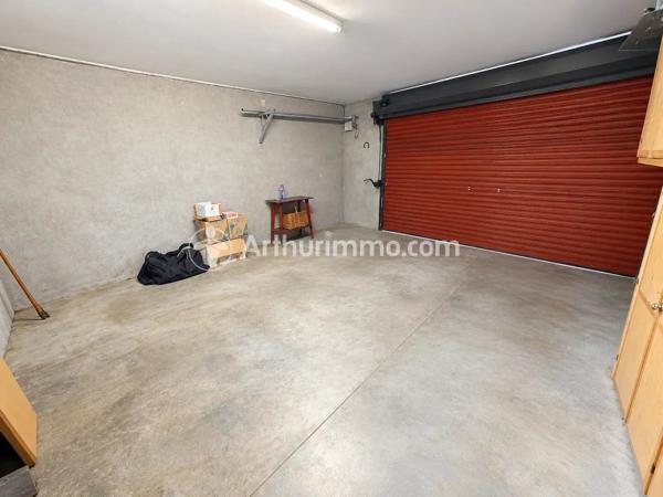 Vente                                                      Maison
                        
                     5 pièces                      203 m2                     à Neuvic