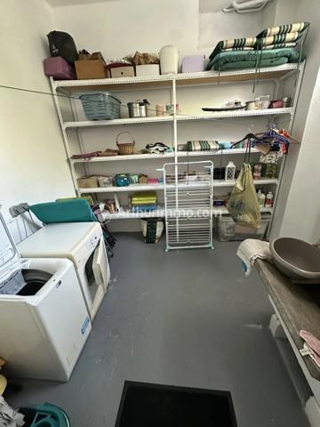 Vente                                                      Maison
                        
                     5 pièces                      203 m2                     à Neuvic