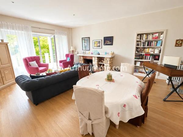 Vente                                                      Maison
                        
                     5 pièces                      203 m2                     à Neuvic