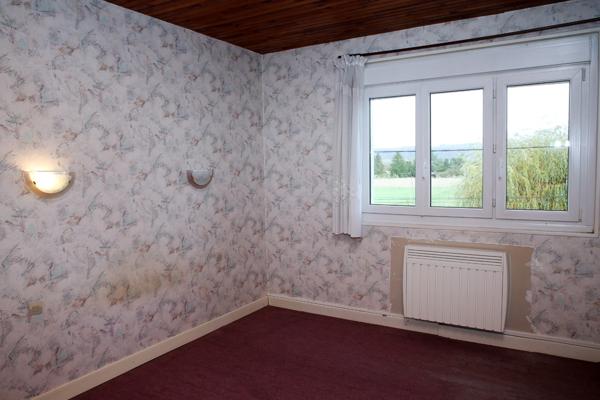 Grand pavillon familial 6 chambres 136 m² habitables avec sous-sol et vaste terrasse – Sivry-sur-Meuse