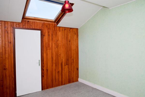 Grand pavillon familial 6 chambres 136 m² habitables avec sous-sol et vaste terrasse – Sivry-sur-Meuse