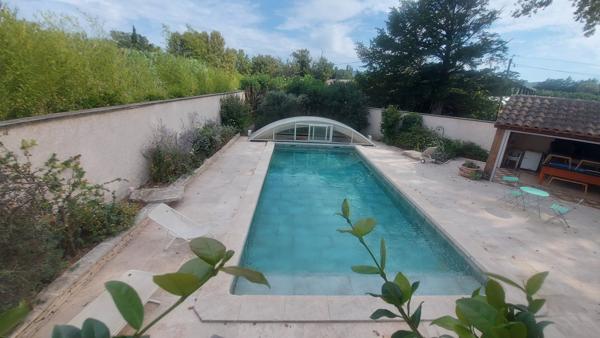 Saint-Rémy-de-Provence (13210) SAINT-REMY-DE-PROVENCE (13210) - PROPRIETE FAMILIALE OU INVESTISSEMENT LOCATIF - PISCINE - TERRAIN