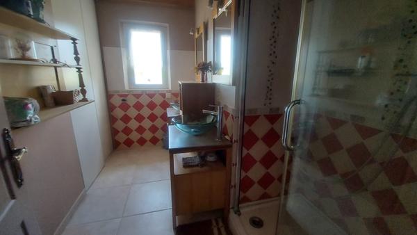 Saint-Rémy-de-Provence (13210) SAINT-REMY-DE-PROVENCE (13210) - PROPRIETE FAMILIALE OU INVESTISSEMENT LOCATIF - PISCINE - TERRAIN