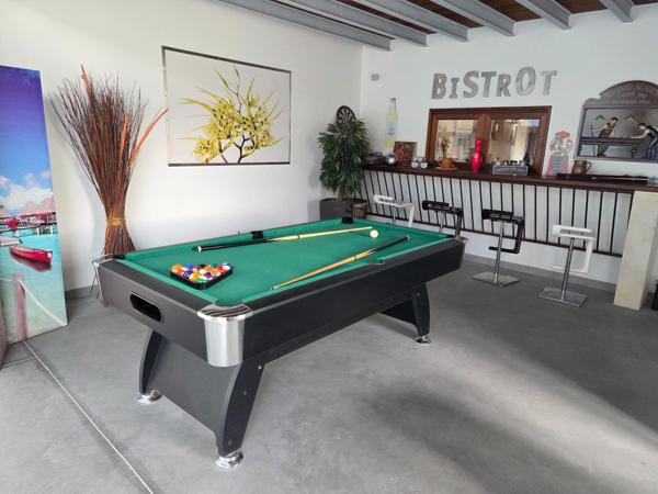 Maison à LOIRE-SUR-NIE, 17470 - 7 pièces 371m²