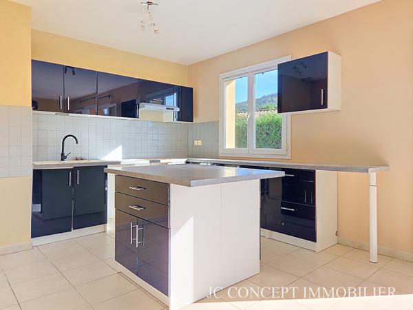 Maison plain pied 90 m² sur 850 m²