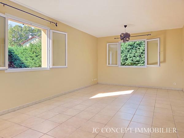 Maison plain pied 90 m² sur 850 m²