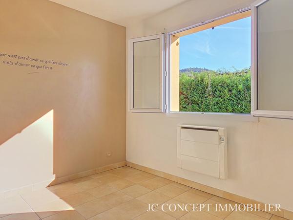 Maison plain pied 90 m² sur 850 m²