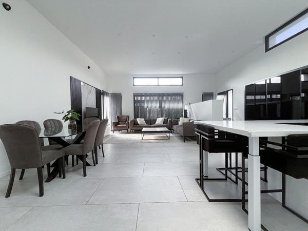 A VENDRE Maison  de plain pied a Saint Barthelemy D Anjou limite ANGERS de 3 chambres avec jardin Â§