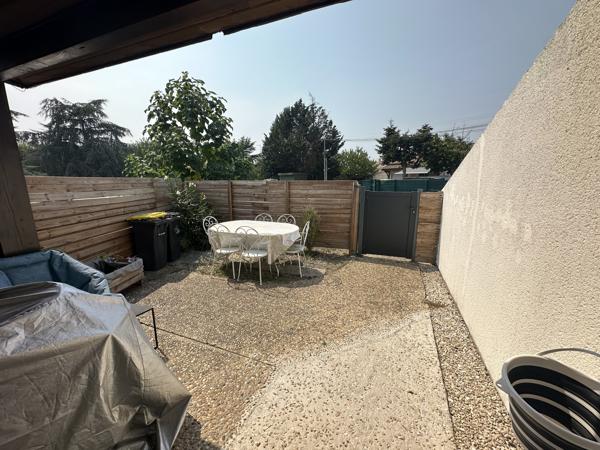 MARMANDE A LOUER MAISON T3 DE PP AVEC 2 ESPACES EXTERIEURS