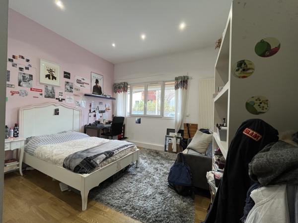 Nanterre (92000) Duplex en RDC comme un loft de 165m2 avec extérieur de 45m2 au cœur du vieux Nanterre !