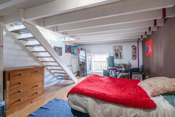 Nanterre (92000) Duplex en RDC comme un loft de 165m2 avec extérieur de 45m2 au cœur du vieux Nanterre !