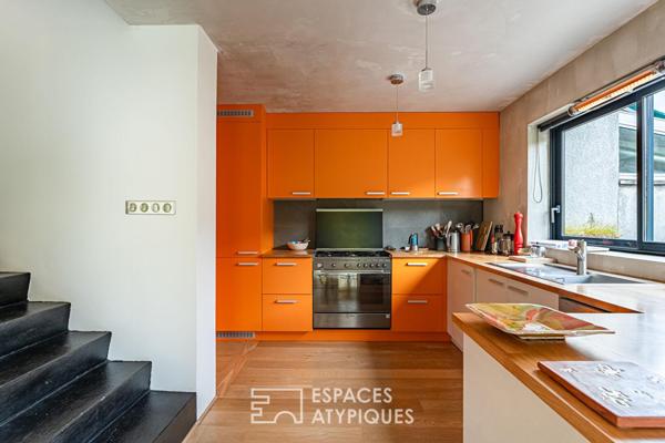 Maison d’architecte contemporaine à l’esprit loft avec jardin