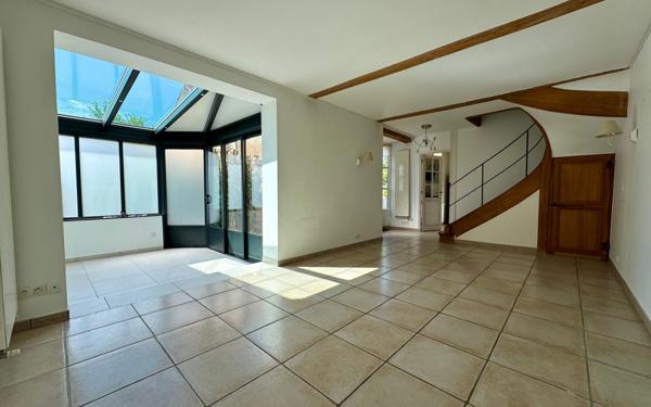 Maison à vendre    4 pièces • 83 m2 Viroflay