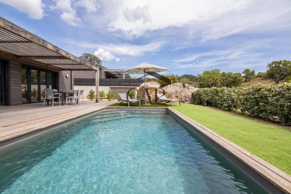 Lecci (20137) ACTE EN MAIN – Villa T4 avec Piscine Privative Chauffée – Domaine 5***** à Lecci – Investissement Premium