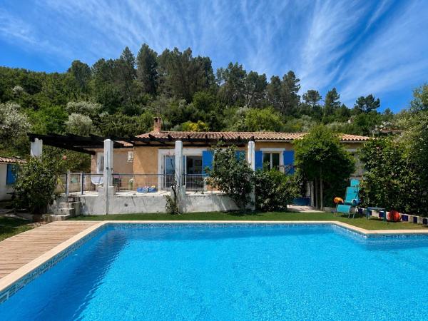 Vente                                                      Maison
                        
                     5 pièces                      120 m2                     à Le Luc
