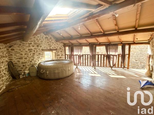 Maison à vendre 4 pièces 156 m² Saint-Étienne-Lardeyrol