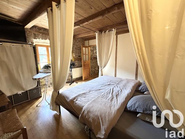 Maison à vendre 4 pièces 156 m² Saint-Étienne-Lardeyrol